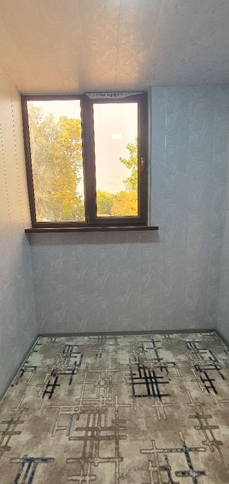 Бекобод шахар, 14 даха, 42 домда ғиштли 2-хонали уй сотилади.