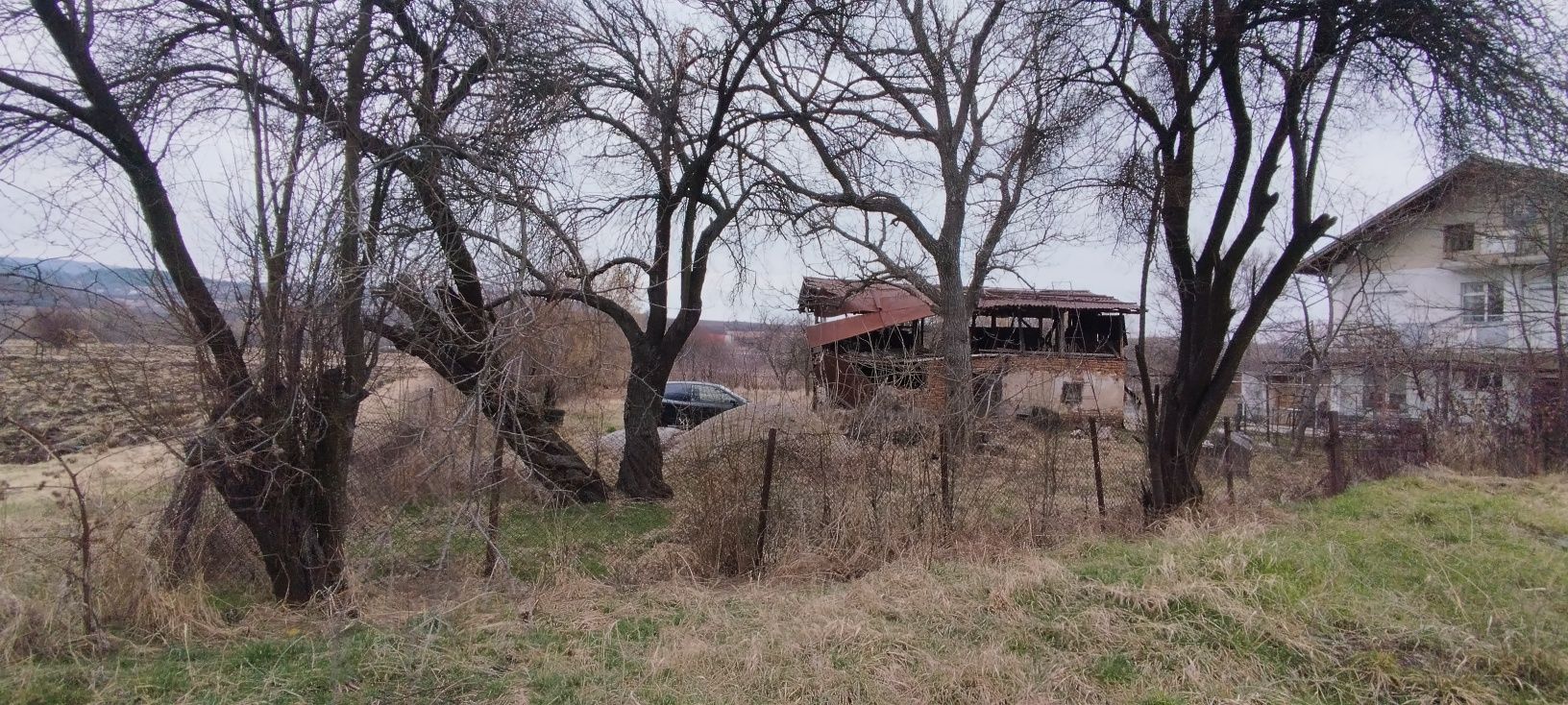 Продава се УПИ в село Студена, гр. Перник