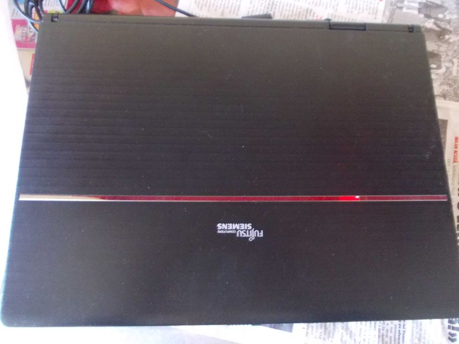 carcasa Toshiba satelite C70D-:B-11G si Fuji siemens de 17" AL 2528