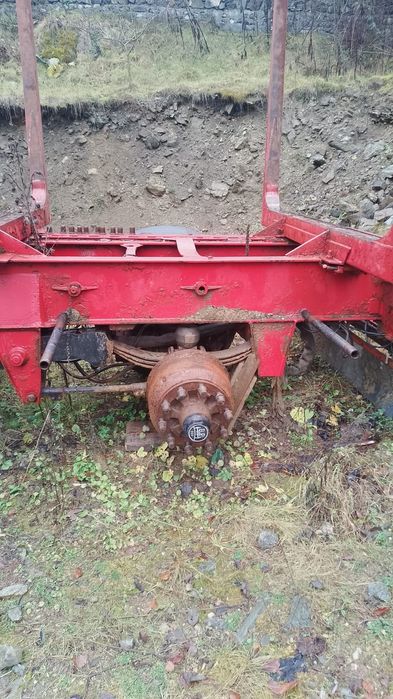 Vând axe remorca forestiera bpw