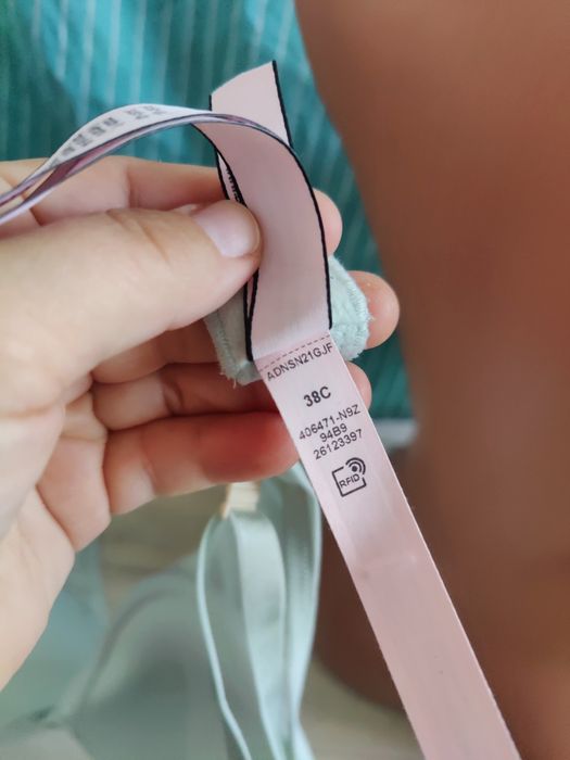 Sutien nou Victoria's Secret mărimea 38 C