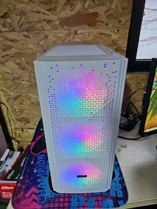 Sistem Light Gaming I7 6700, 32gb DDR4, SSD 512gb, GTX 1080 !