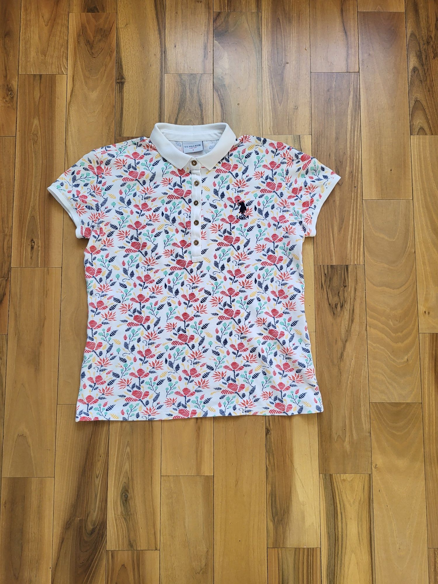 Продаётся женская футболка U.S. Polo оригинал