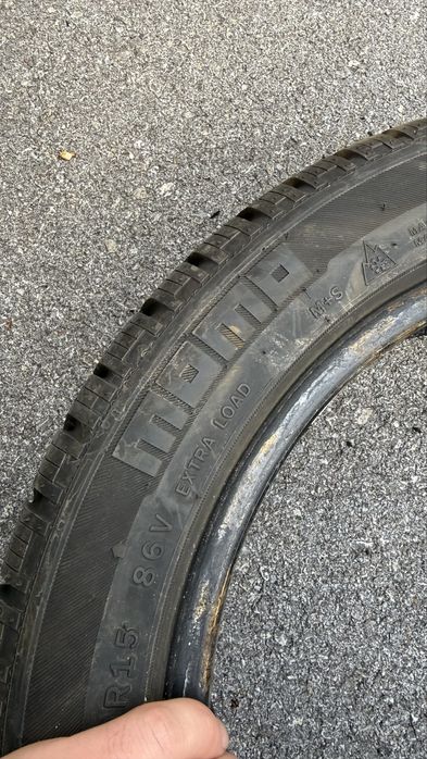 Зимни гуми 195х50х15 МОМО