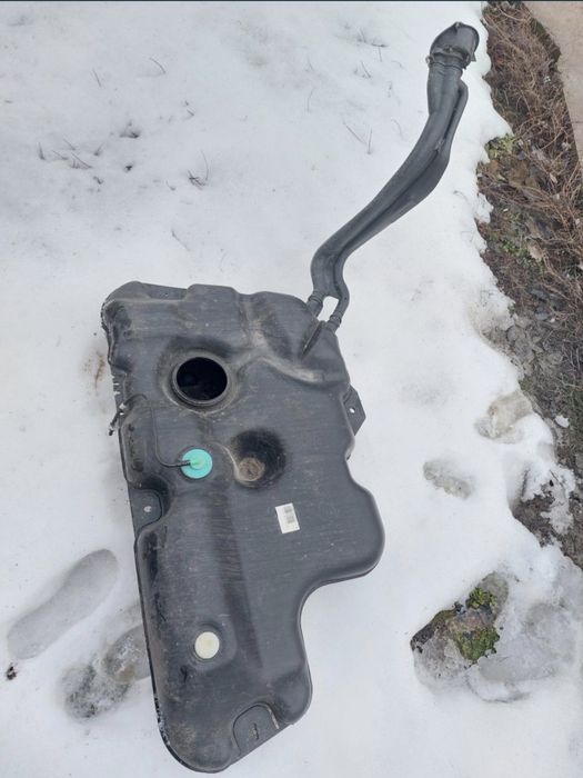 Бензобак на Renault Duster