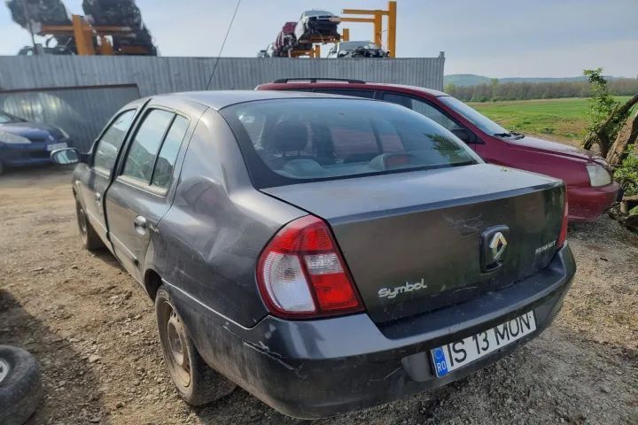 panou comanda clima ceasuri de bord oglinda far tripla stop motoras geam stanga dreapta  Renault Symbol facelift  2007 motor 1.5dci K9K 718 dezmembrez