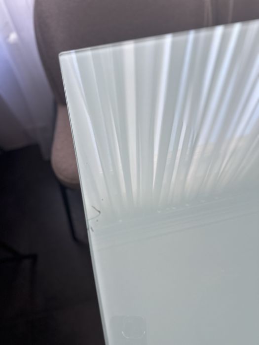 Продавам маса и столове 6 броя за трапезария