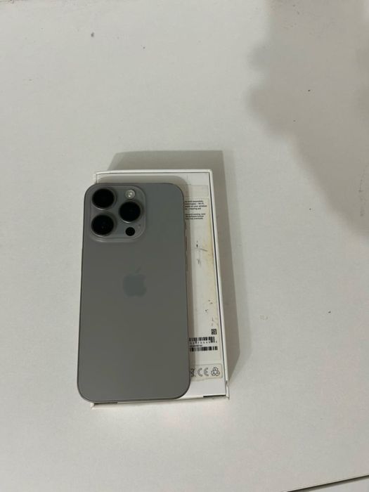 Продам айфон 15 про