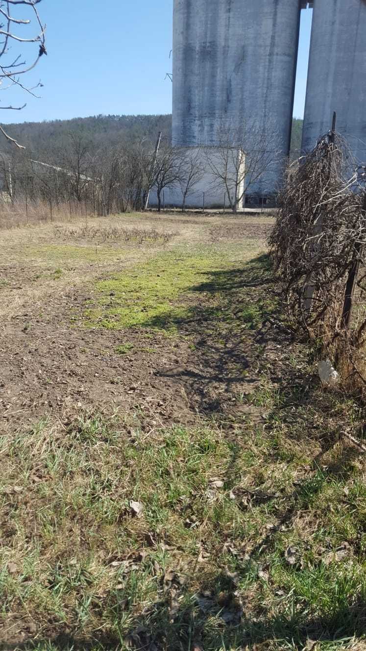 Vand teren intravilan - zona buna