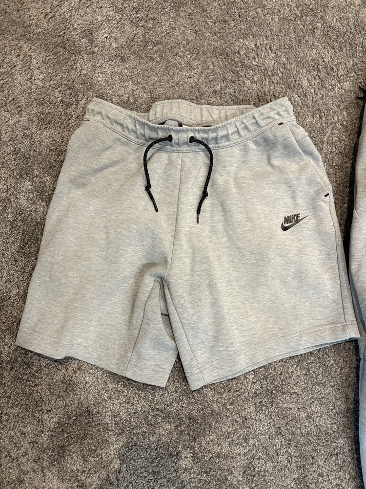 Комплект nike tech fleece панталони