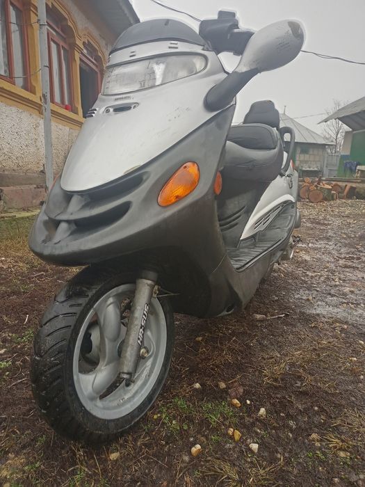 Scuter kymco motor 150