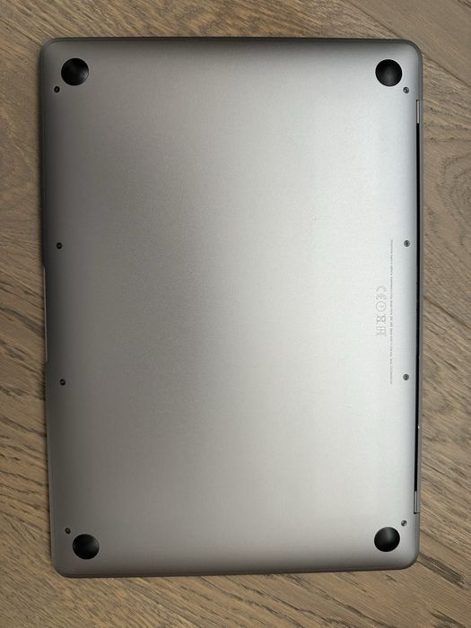MacBook (Retina, 12-inch, Early 2016) - Intell M5 - 8GB DDR - 500SSD