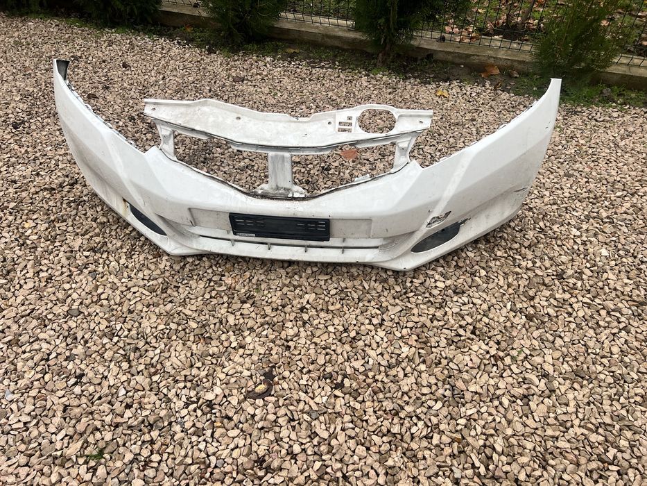 Оригинална броня за Honda Jazz 2011г