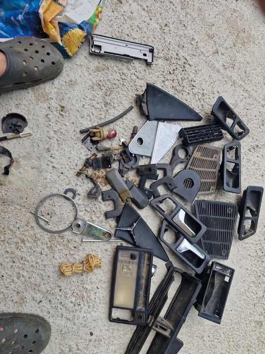 190 запчвсти всякие кому нужно звоните