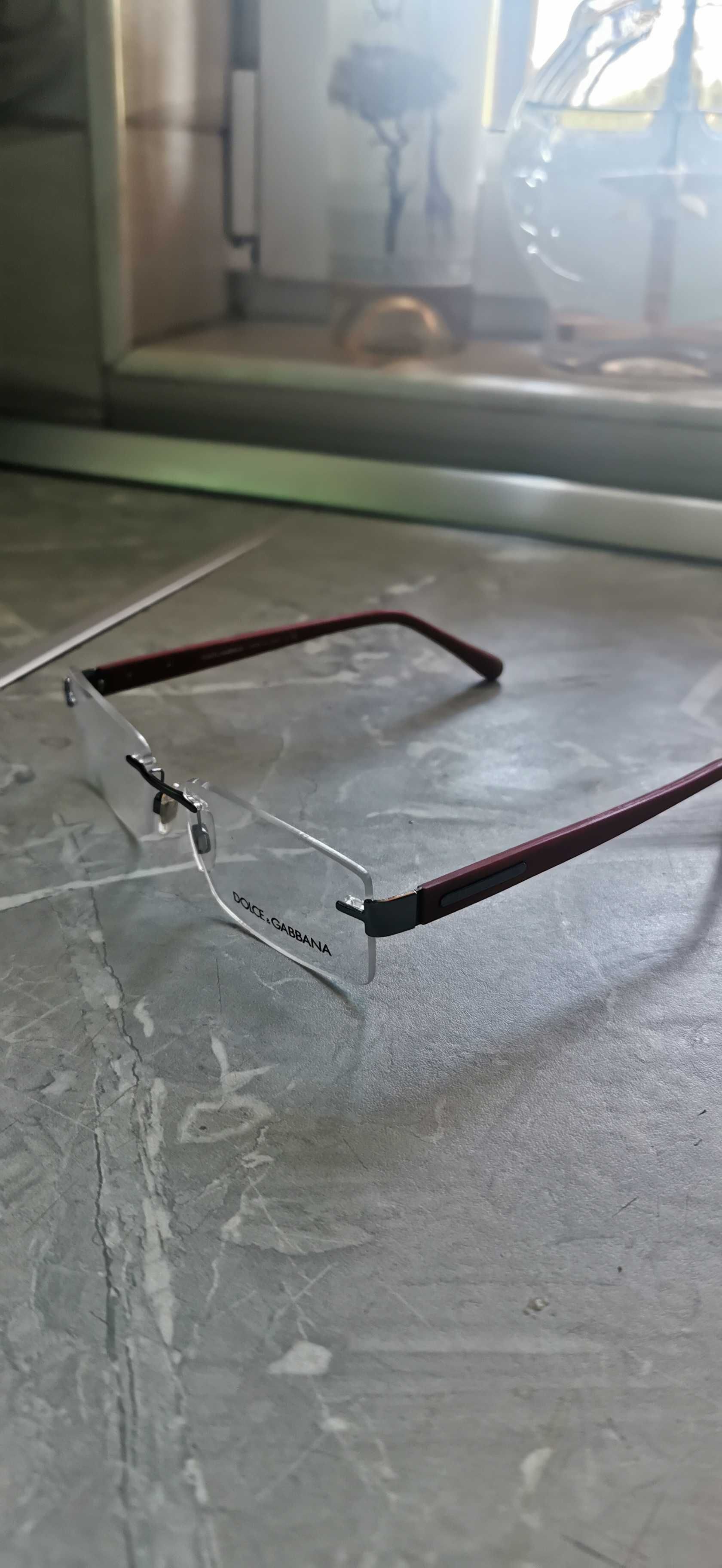 Ochelari D&G in stare foarte buna, nepurtati lentile fara dioptrii