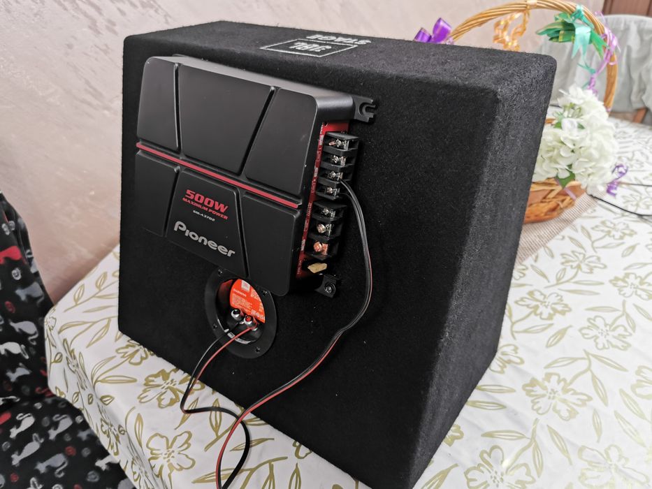 Бас каса JBL  Усилвател PIONEER