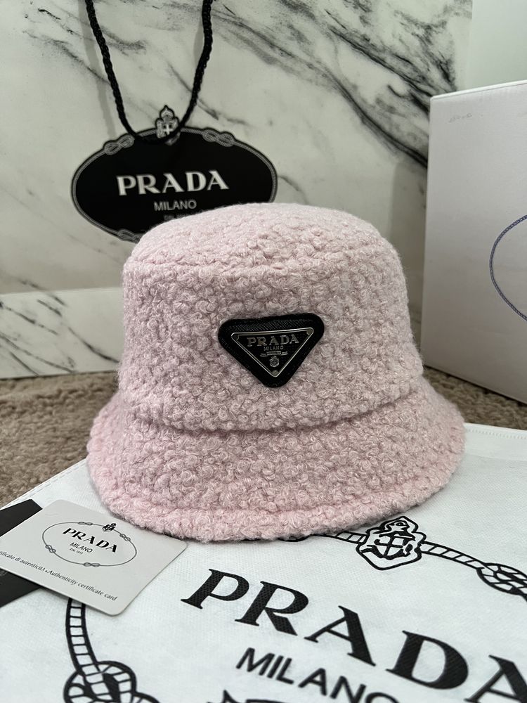 Pălărie/Căciulă Prada Bucket Triangle Logo