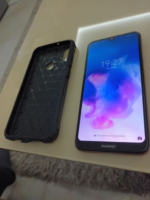 HUAWEI Y6 2019 с кожен гръб