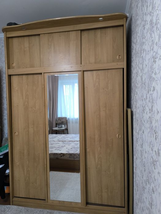 Продам плательный шкаф