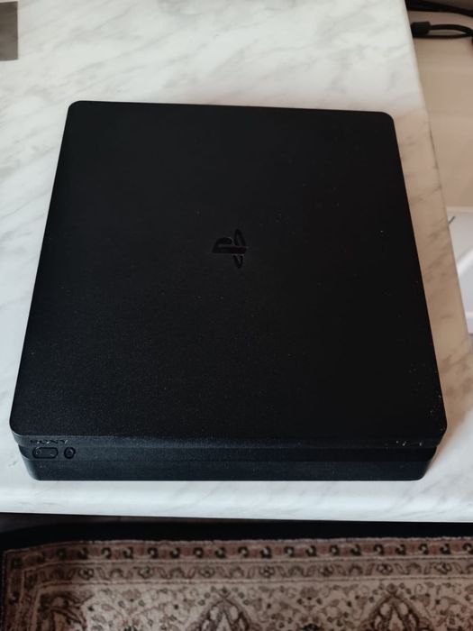 PlayStation 4 Slim