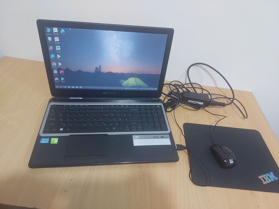 Noutbok sotiladi zaryad 3 soat kovrik mishka sumka bonusga beriladi ..