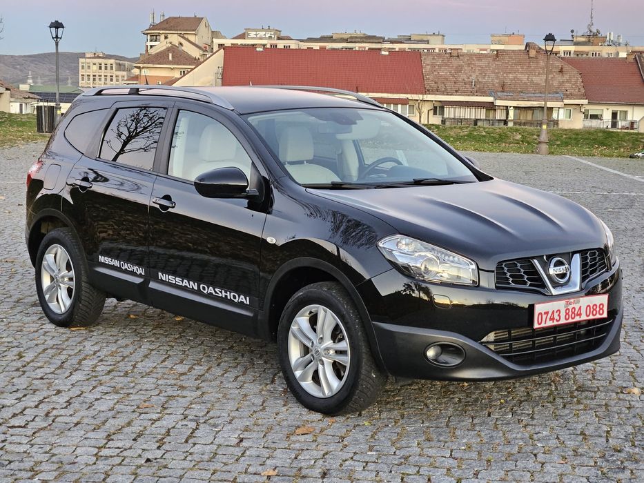 Nissan Qashqai 7Locuri Tracțiune 4x4 Motor 2.0 Diesel Panoramic