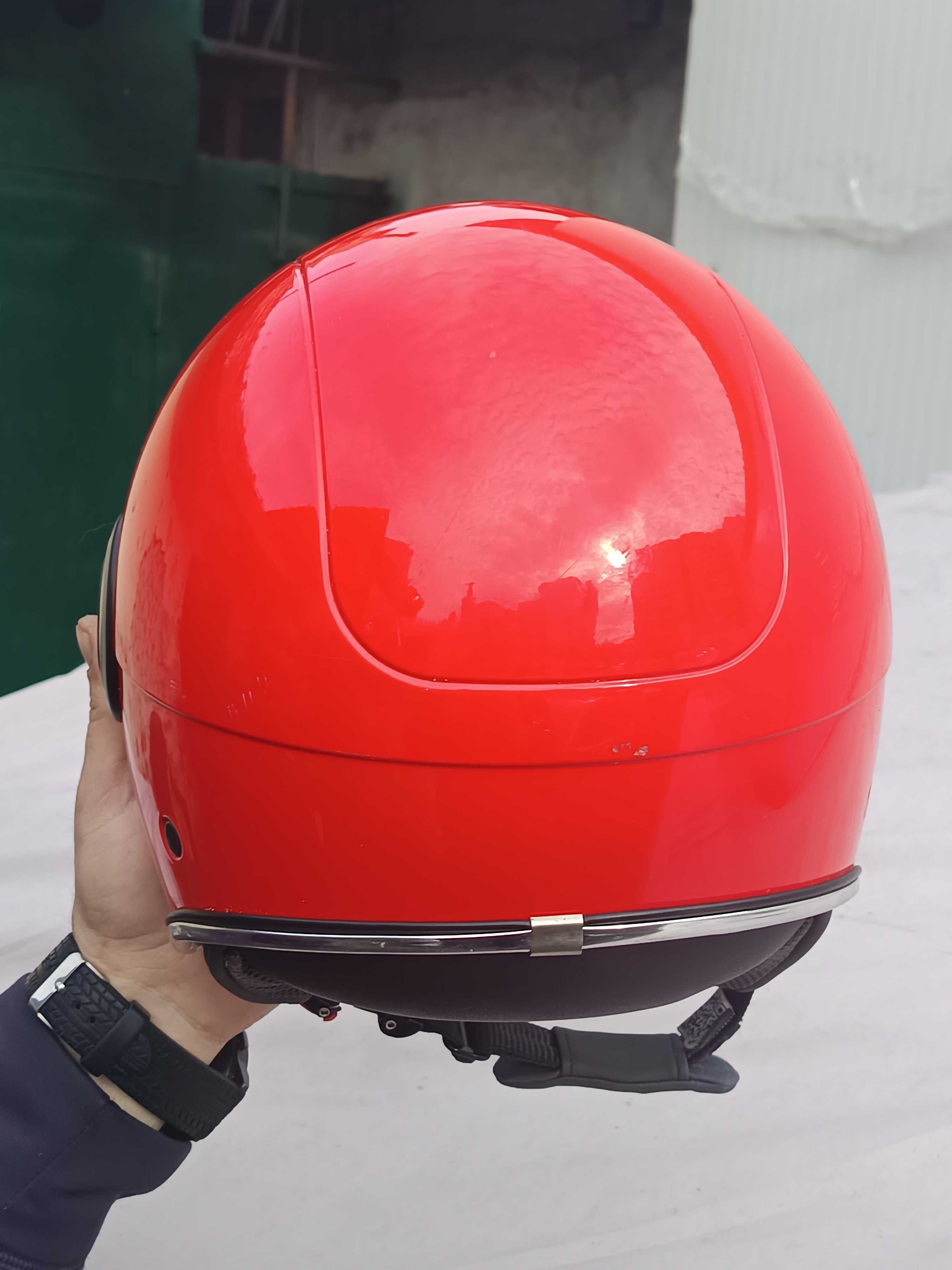 Каска за мотопед Vespa