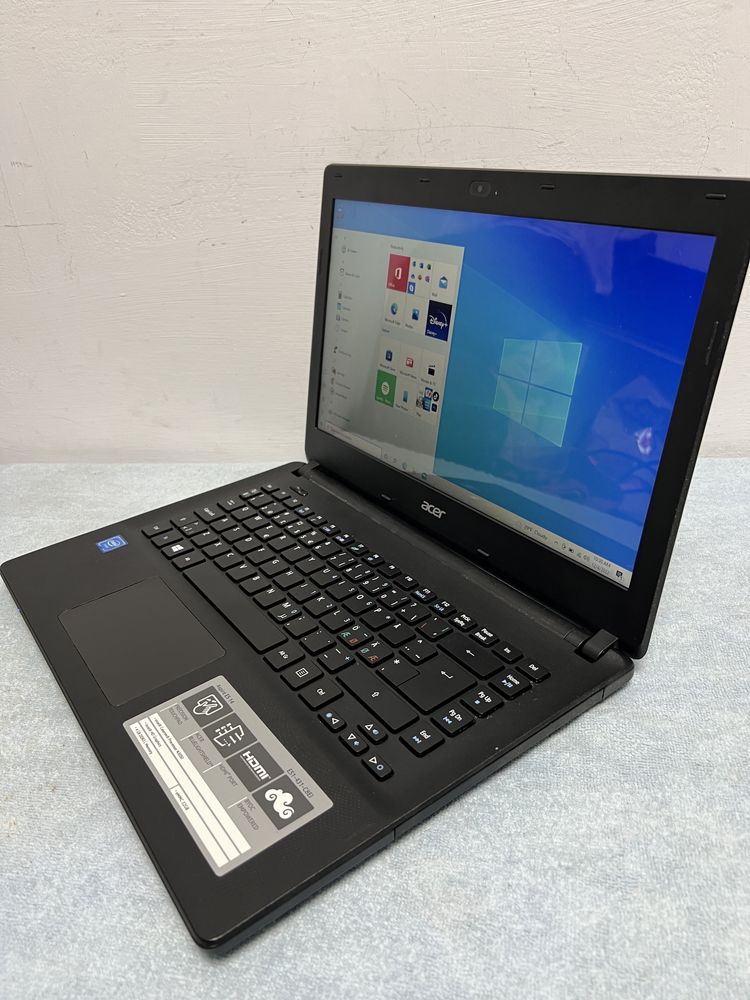 UltraSlim Acer Aspire ES 14-Intel N3050-4Gb-SSd-Wind 10-Ultraportabil