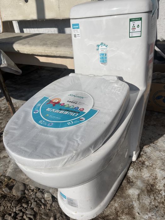 Напольный унитаз с бачком