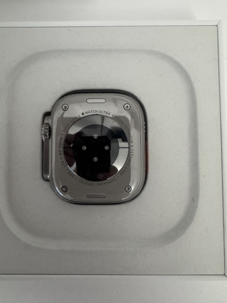 Apple Watch Ultra 49mm Titanium