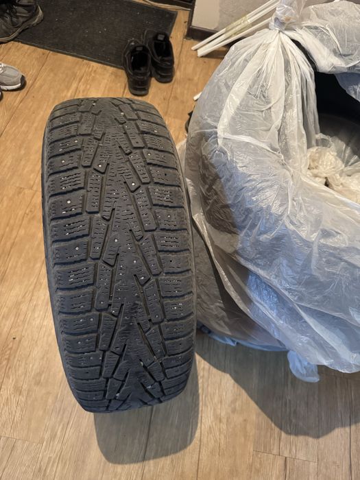 Продам резину r16 215/60/16