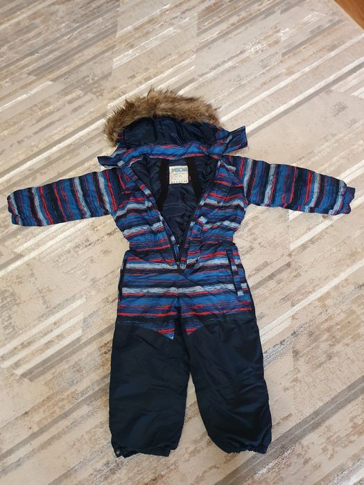 Детский зимний комбинизон.