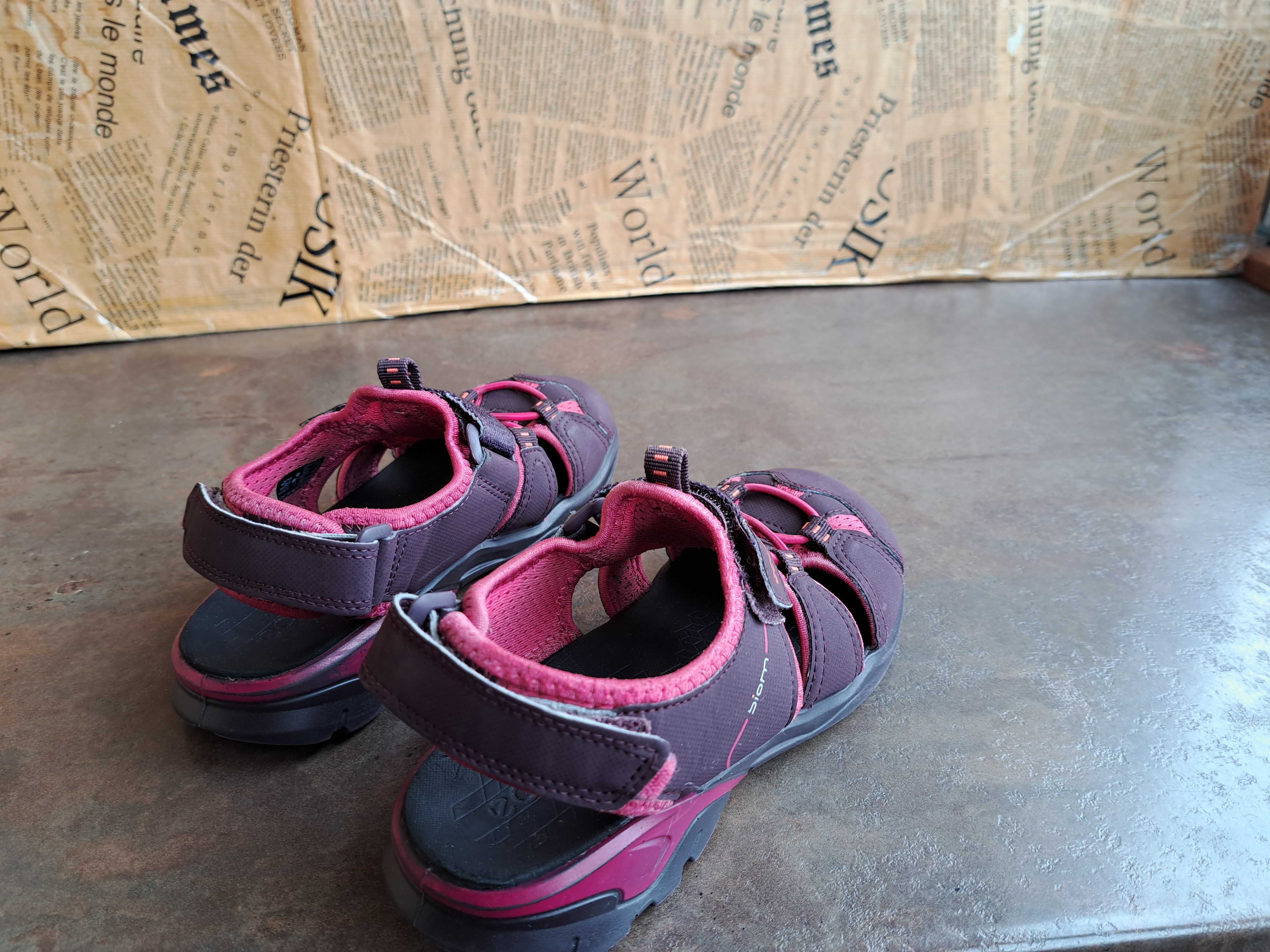 №31 ECCO
-сандали,летни отворени обувки