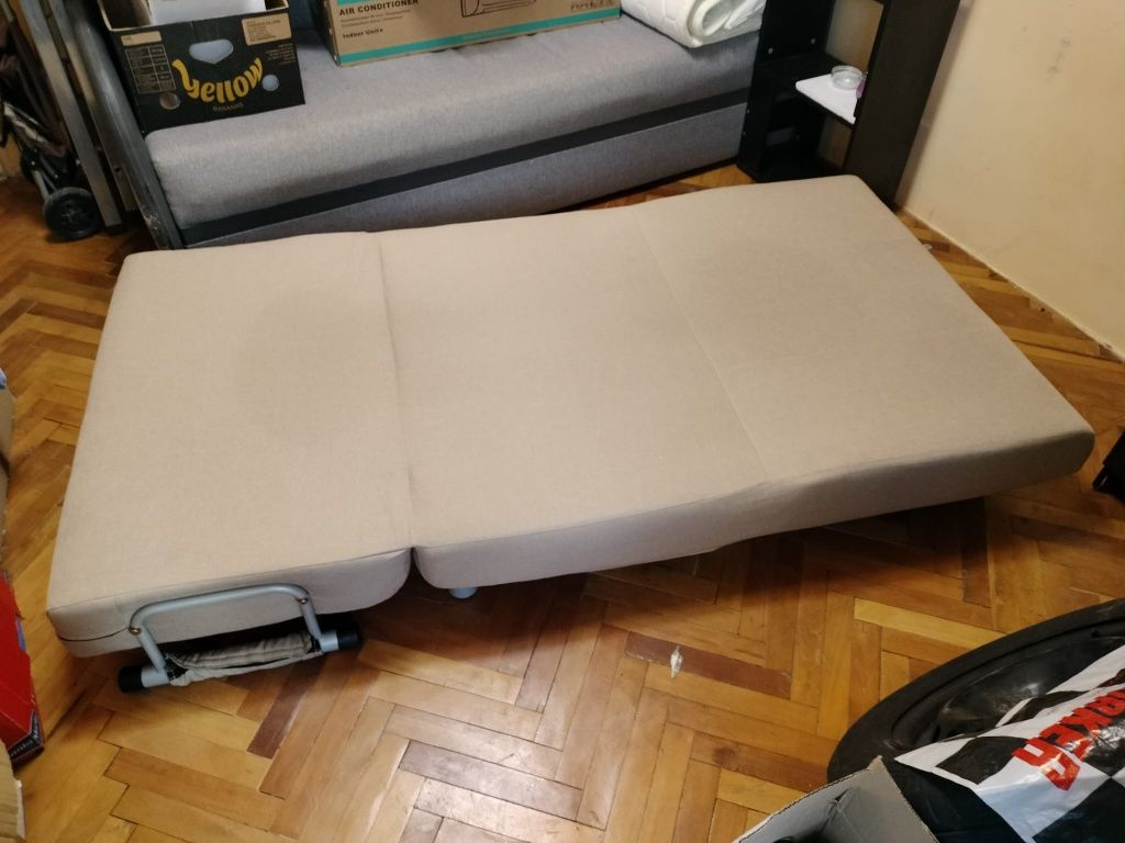 Vând canapea extensibilă