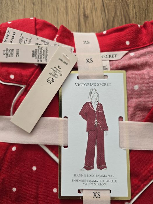 Pijama Victoria's Secret Noua, marime XS