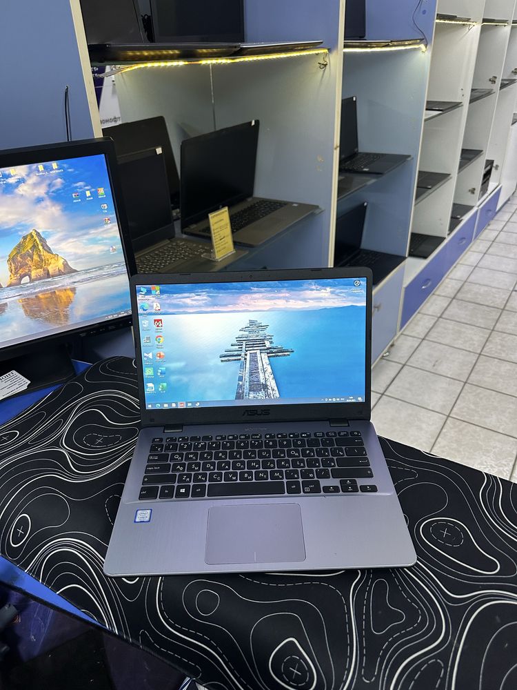 Asus Core i5-7200U/ОЗУ-8ГБ/ССД-256ГБ в отличном состоянии бат держ 1 ч