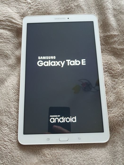 Vand tableta Samsung tab E