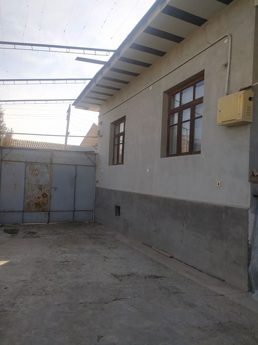 Nazarbek Turkistan.sahovat maxalla 8-sotik 2-xona 5-sotik parnik.