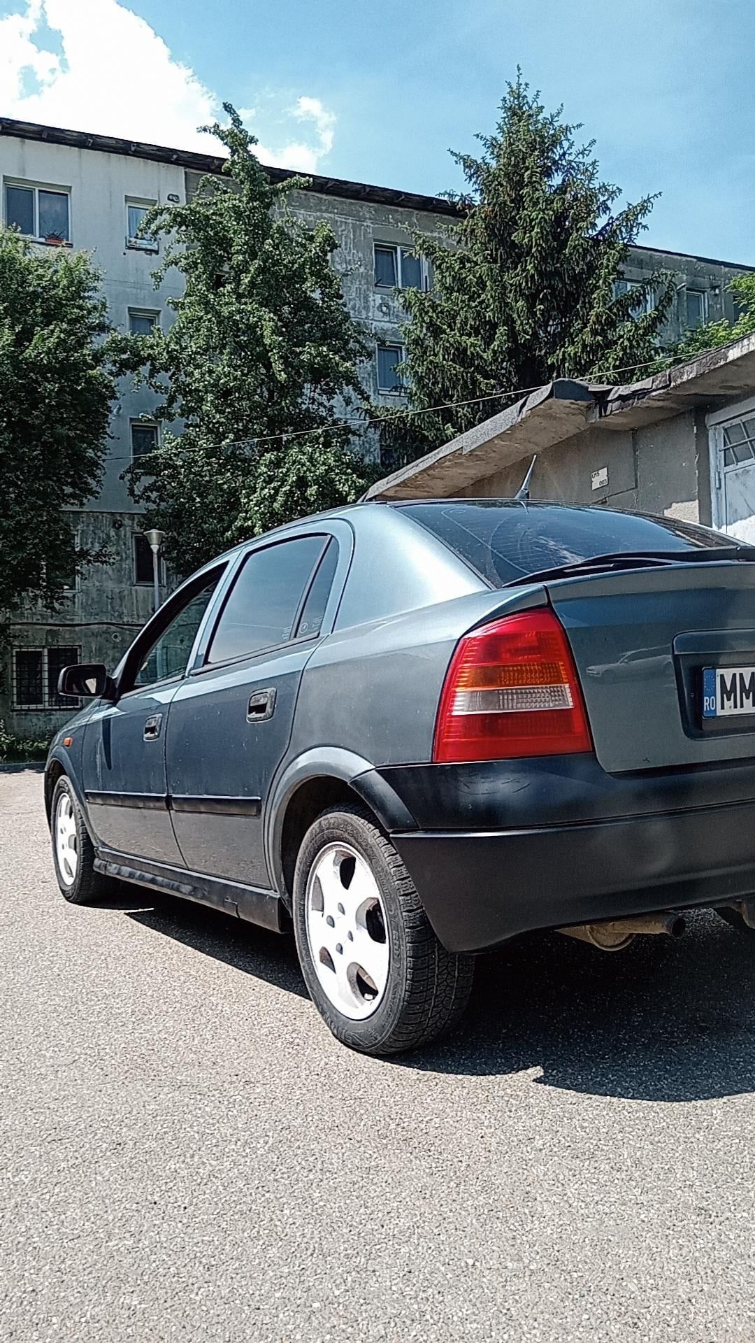 Schimb\vand opel astra g 1.6 benzina 900€