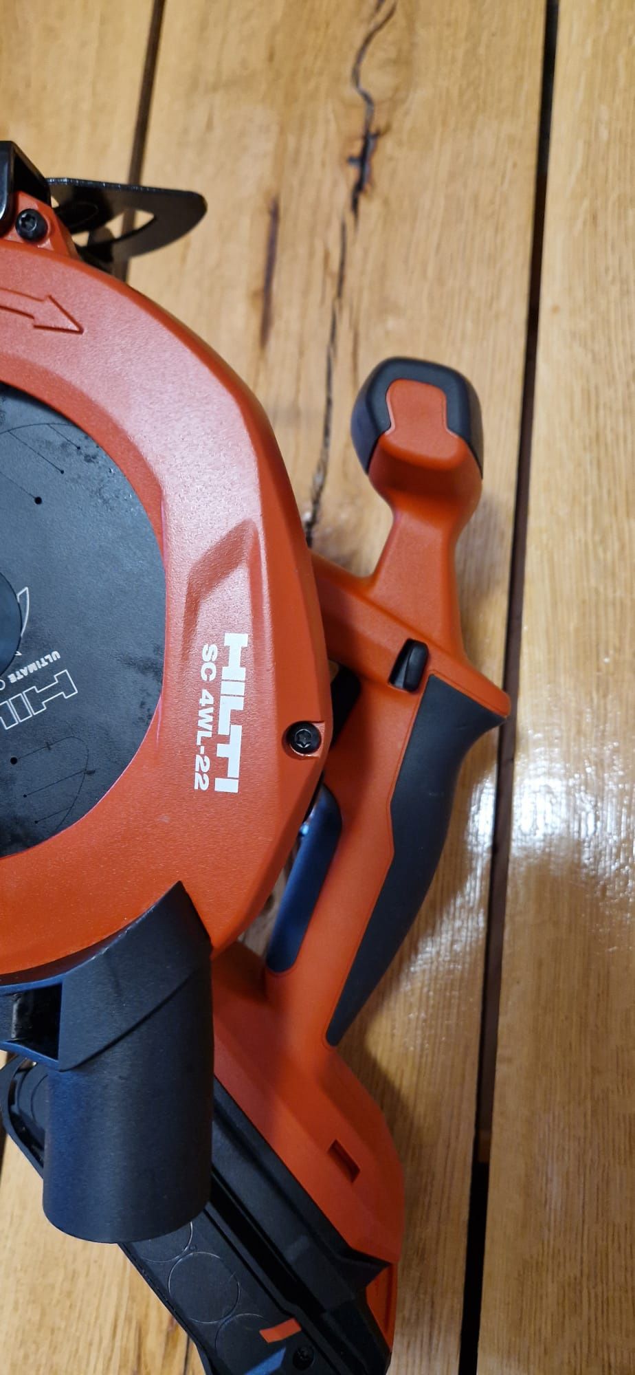 Hilti circular pe acumulator