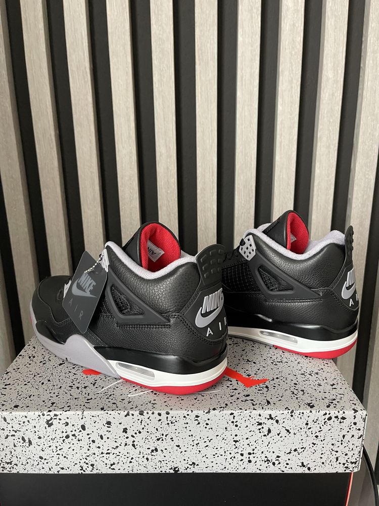 Jordan 4 Bred new