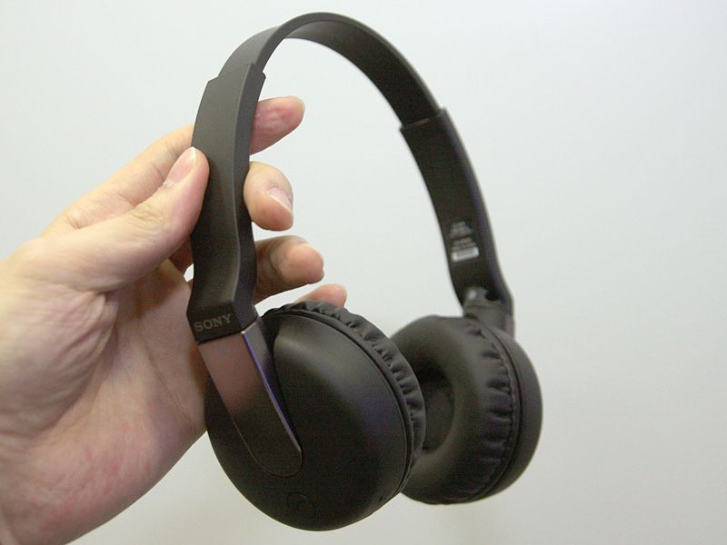 Беспроводные наушники Sony DR-BTN200