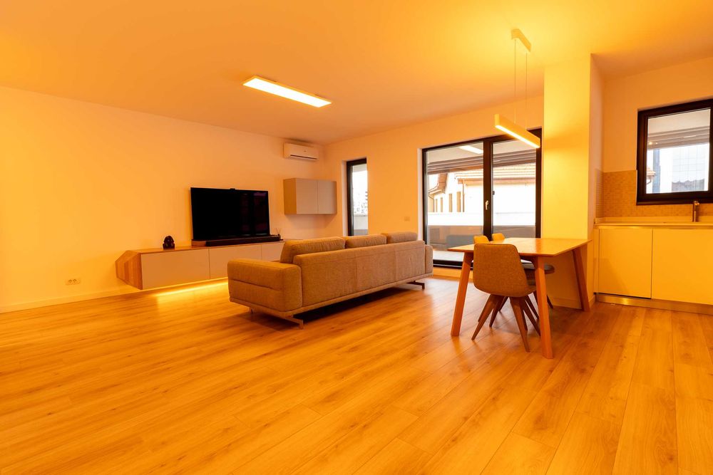 ISHO - apartament 3 camere, utilat, mobilat, proprietar, balcon mare