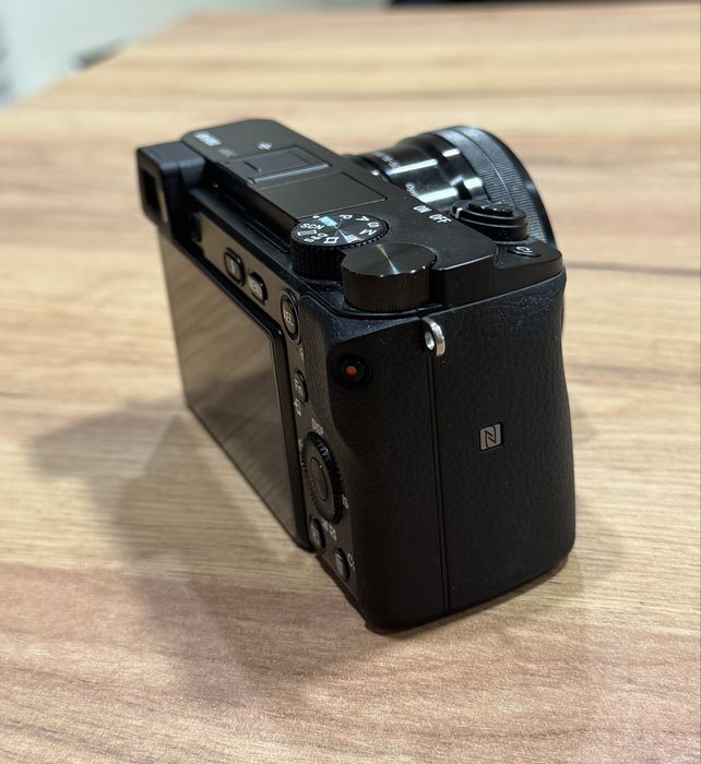 Sony a6100 + китов обектив 16-50