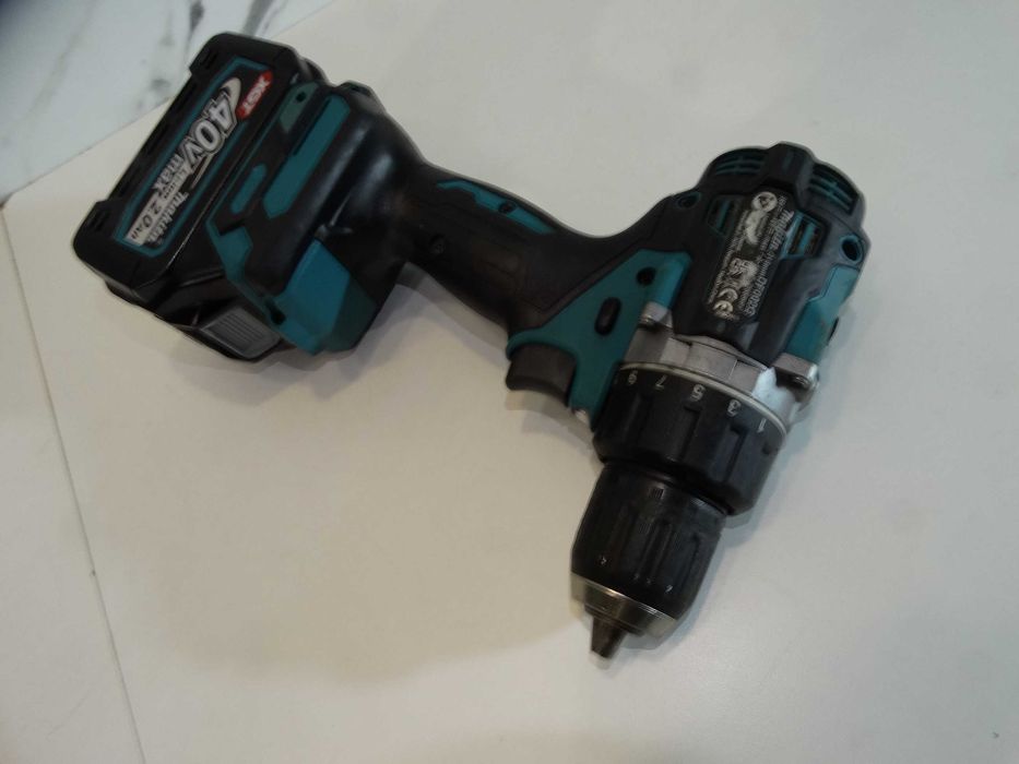 Makita DF 002G + 40 V / 2.0 Ah - Професионален винтоверт