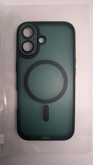 Чехлы для iPhone 17