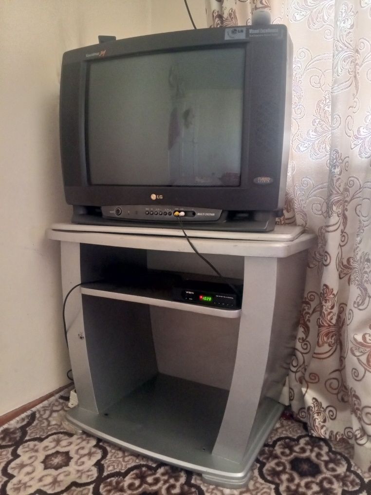 LG Televizor sotiladi