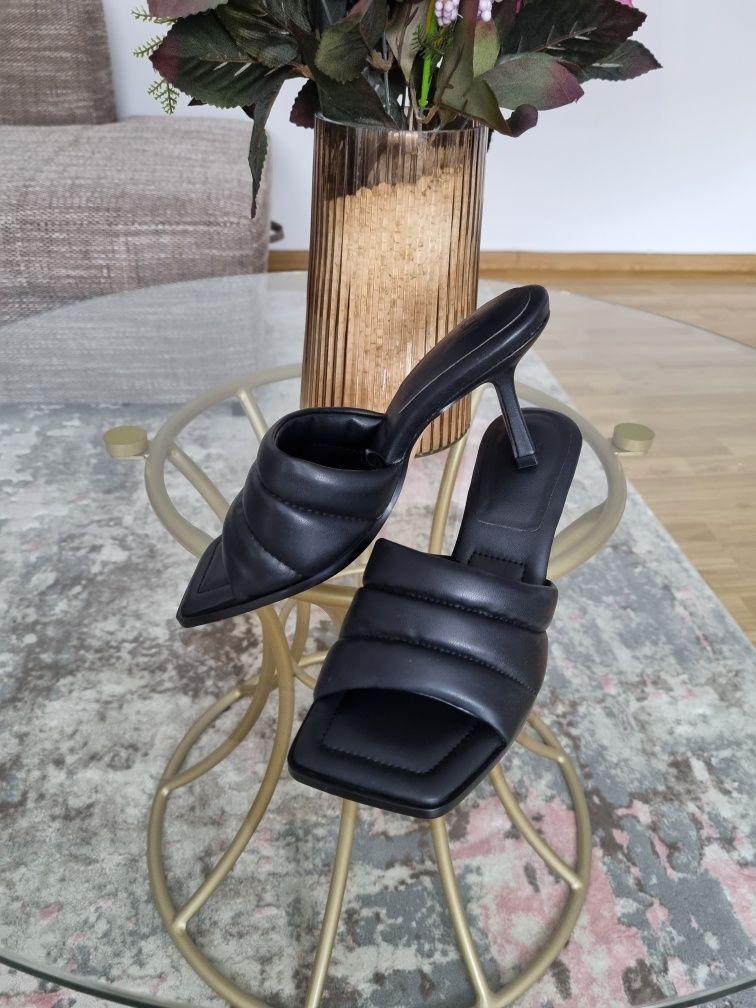 Papuci de vară cu toc H&M (mar 36)(22,5 cm)