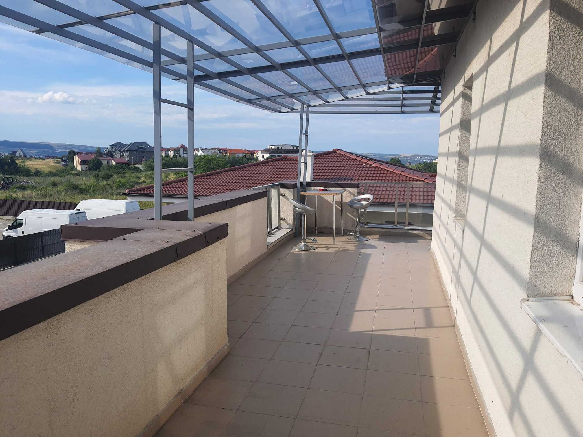 PF inchirez ap doua camere decom cu terasa si parcare zona linistita