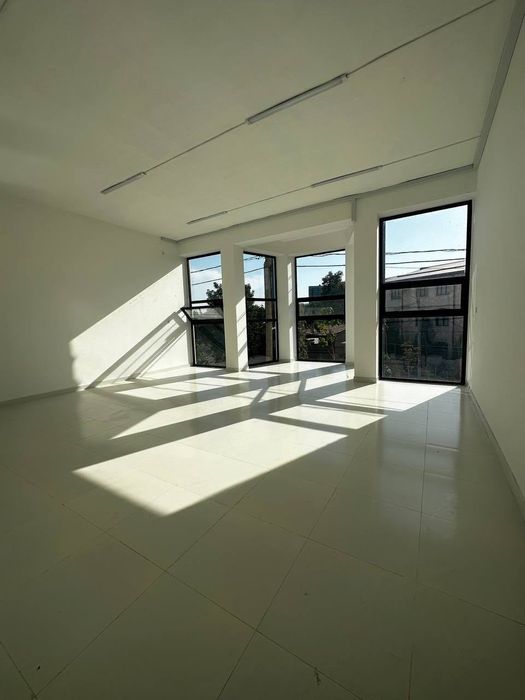 Продажа отдельно стоящее здание 900 м² Бадамзар (ТЛ)